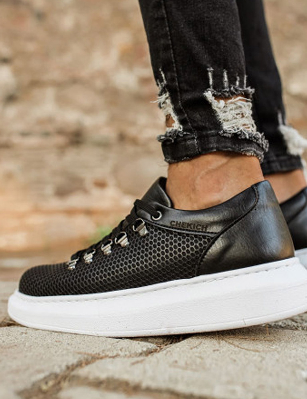 Ανδρικά ασπρόμαυρα Sneakers δερματίνη ανάγλυφο σχέδιο CH021 φωτογραφία